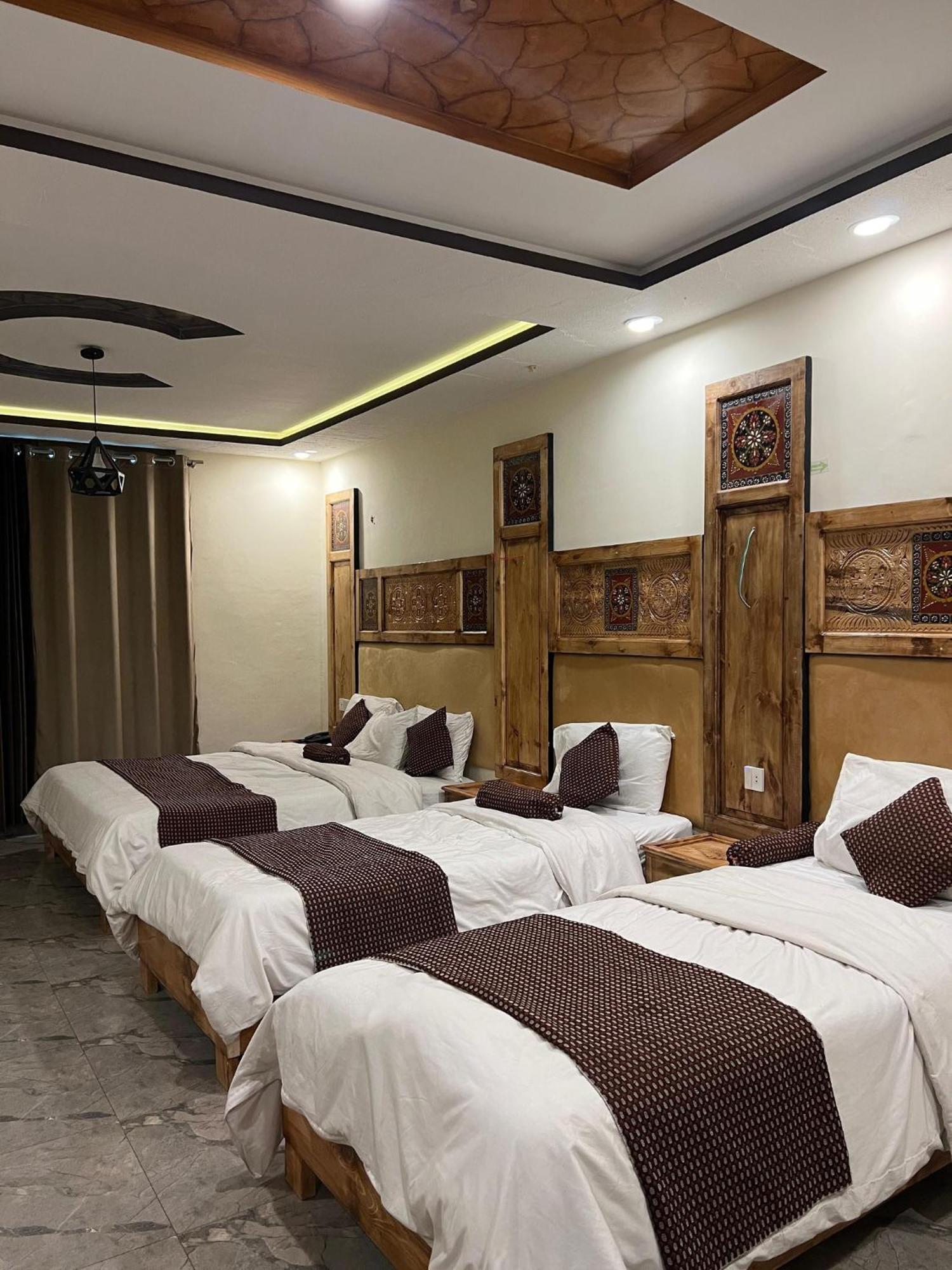 Hotel Birmingham Palace Kalam By Khan Familia Buitenkant foto