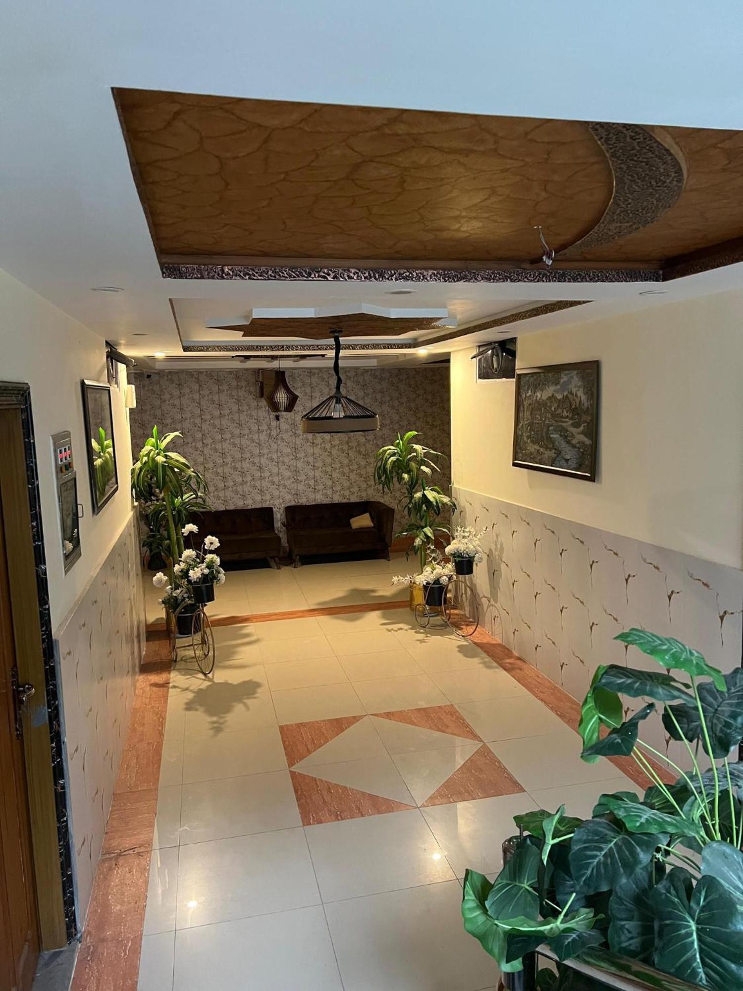Hotel Birmingham Palace Kalam By Khan Familia Buitenkant foto
