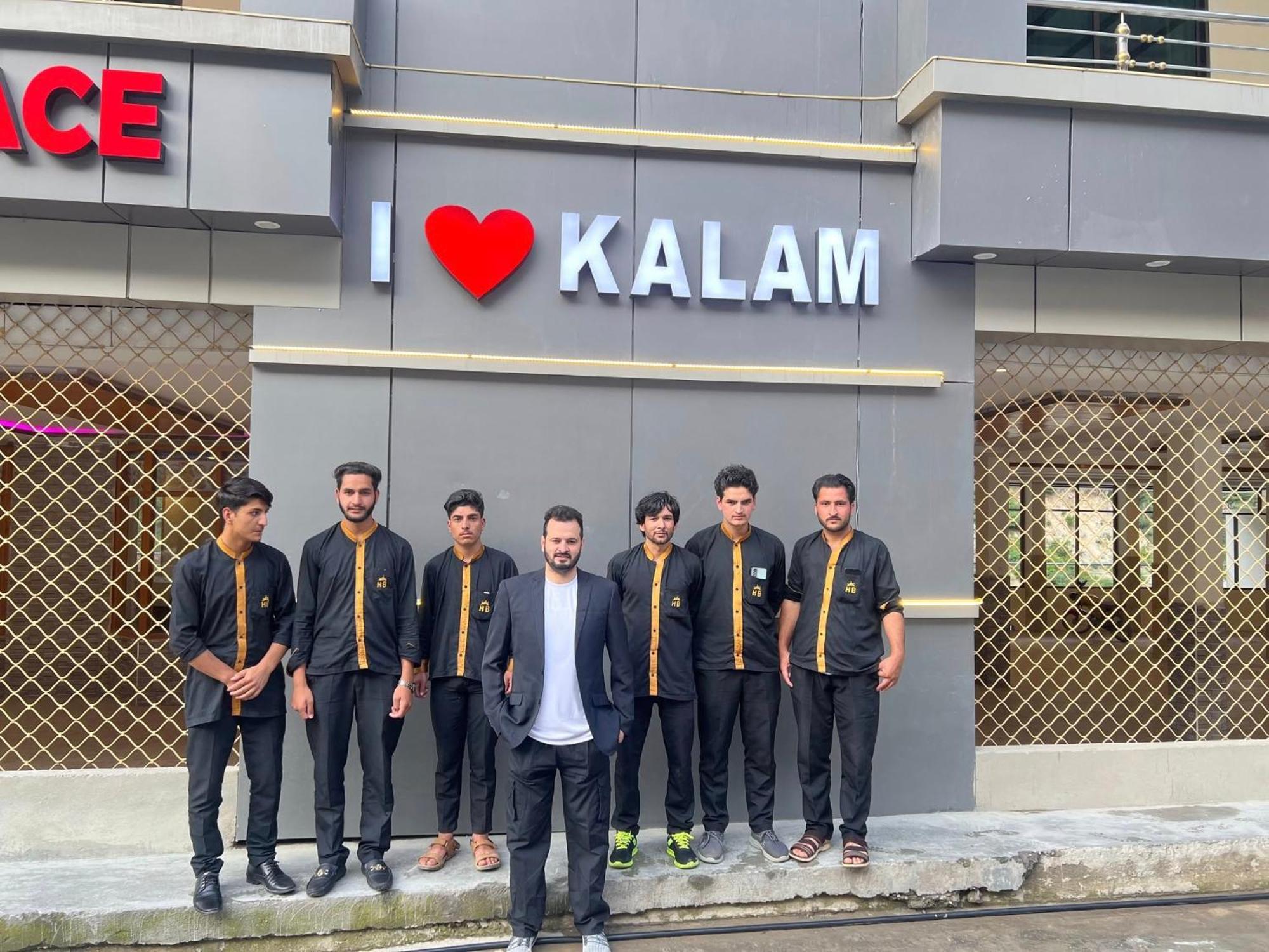 Hotel Birmingham Palace Kalam By Khan Familia Buitenkant foto