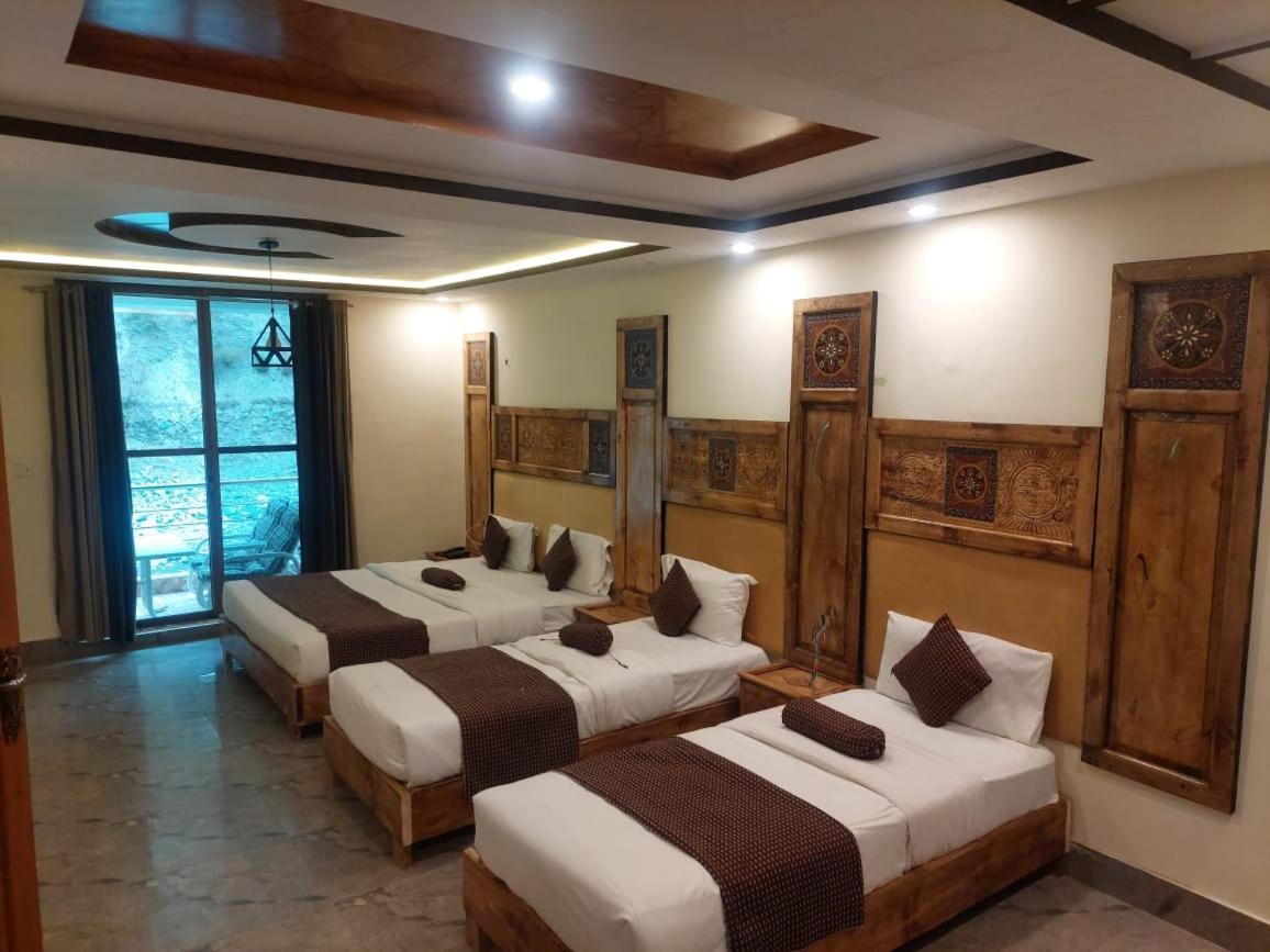 Hotel Birmingham Palace Kalam By Khan Familia Buitenkant foto