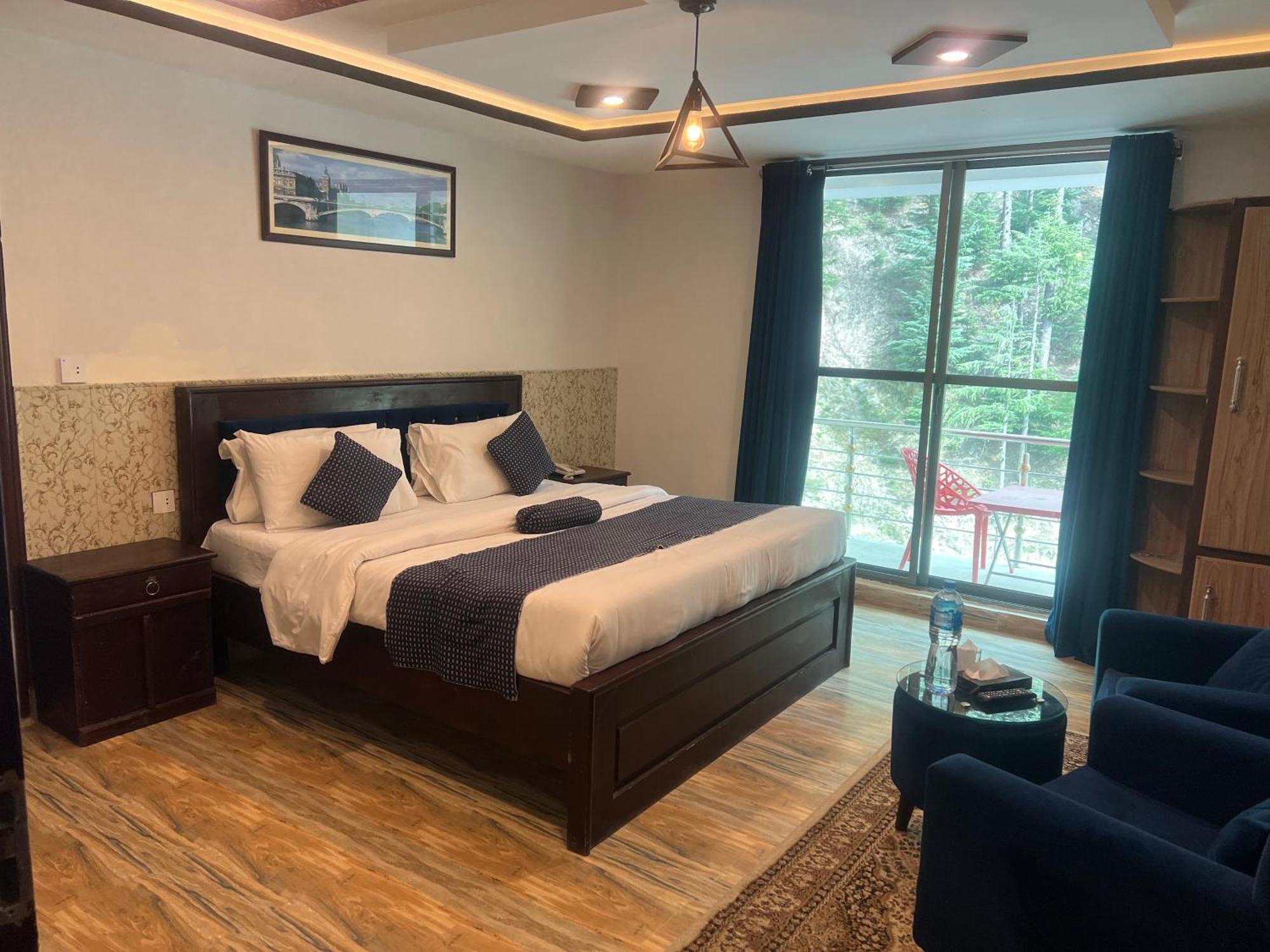 Hotel Birmingham Palace Kalam By Khan Familia Buitenkant foto