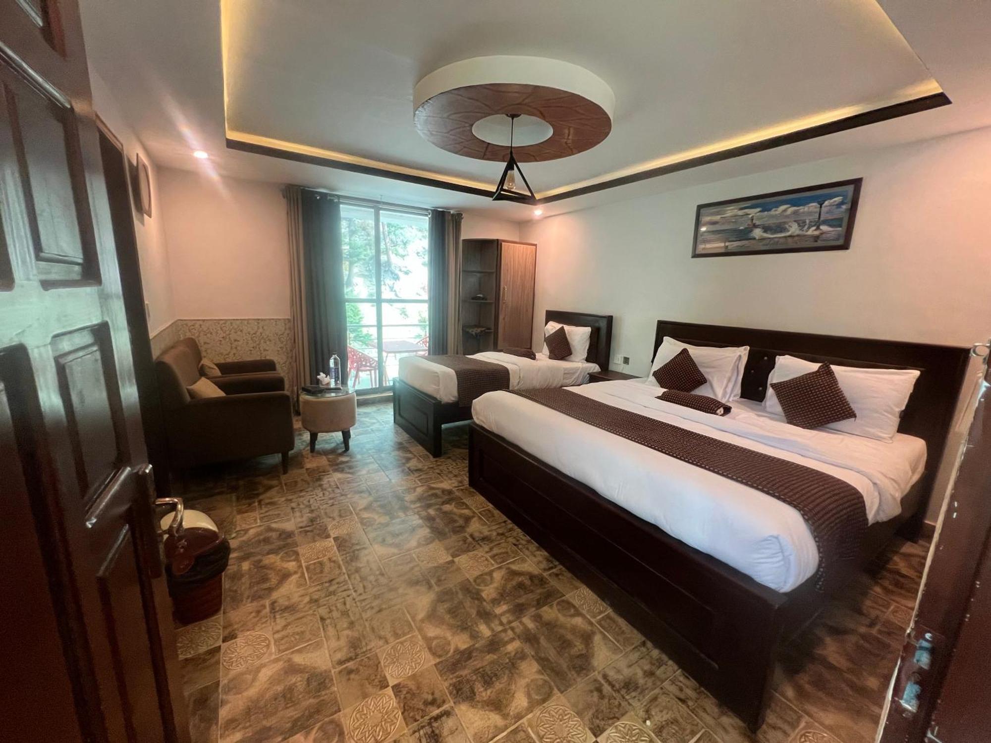 Hotel Birmingham Palace Kalam By Khan Familia Buitenkant foto